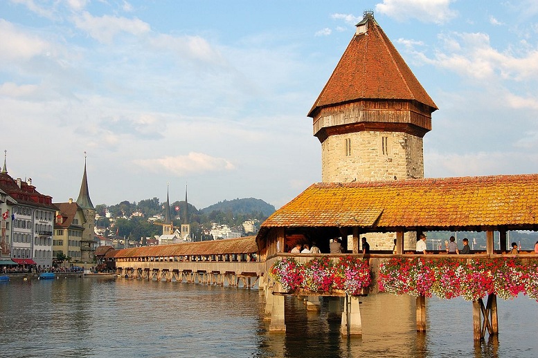 Luzern Kapellbrücke (Şapel Köprüsü)