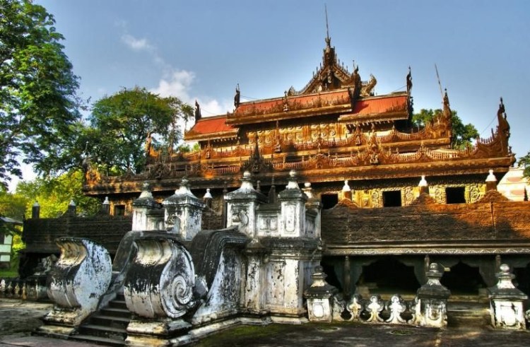 Mandalay Shwenandaw Manastırı