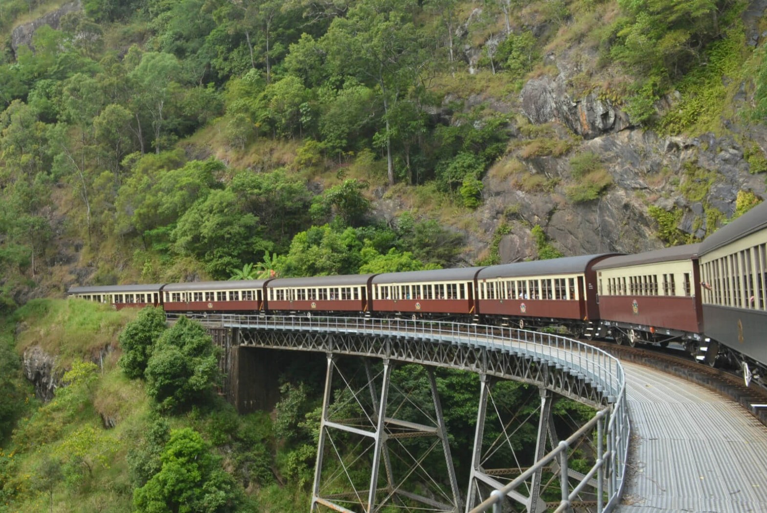 Cairns Kuranda Manzaralı Demiryolu